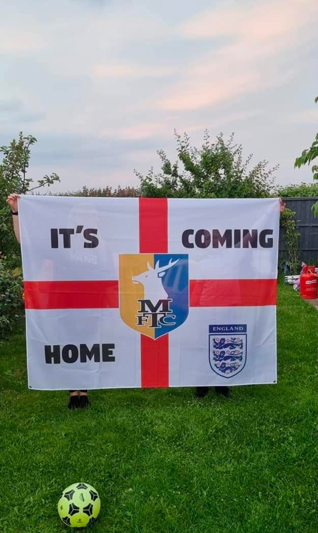 Custom Football Fan Flags UK | Terrace & Stadium Flags
